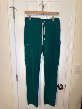 Figs Women's Hunter Green Drawstring Scrub Pants